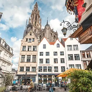 Tempel Triplex & Duplex At Historic Heart Of Belgium